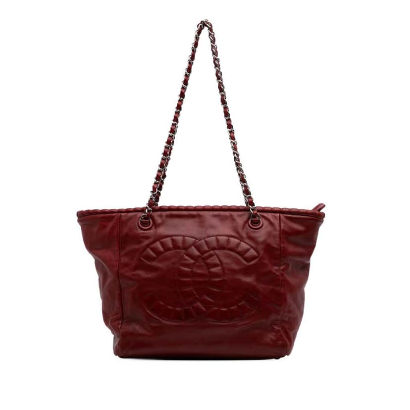 Chanel Calfskin On The Bund Tote Red Leather Good condition - Front View