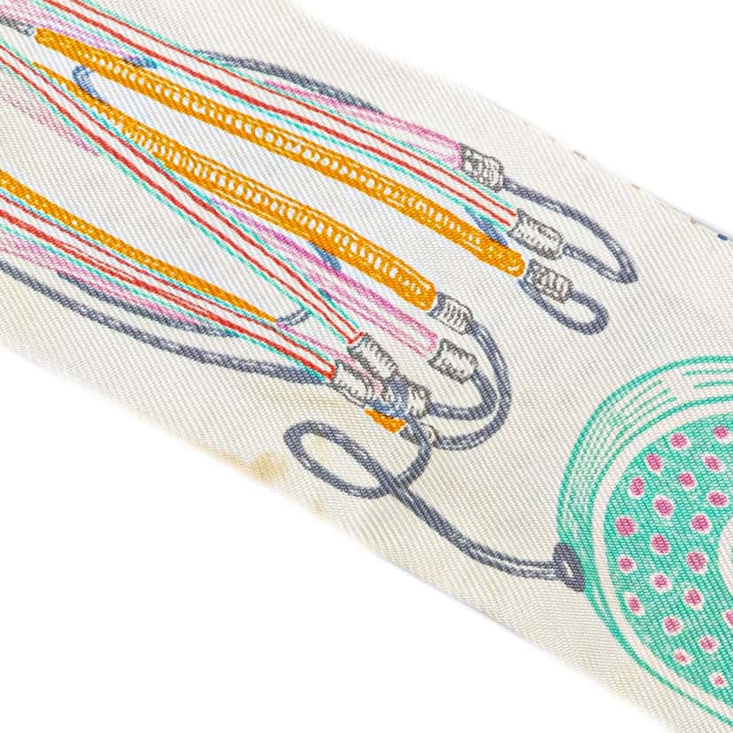 Hermès Chevaloscope Neon Embroidered Silk Twilly Scarf White Silk Good condition - Box View