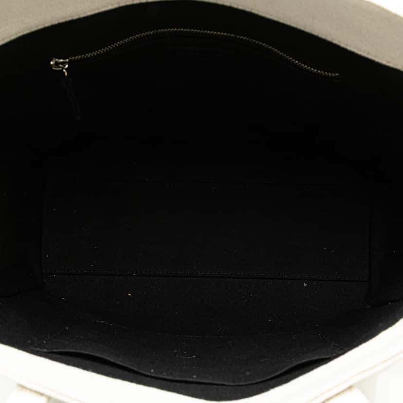 Balenciaga Canvas Everyday Tote XS White Canvas Good condition - Model View