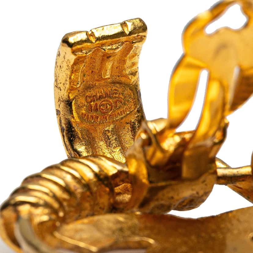 Chanel Gold Plated CC Swing Clip On Earrings Gold Metal Good condition - Inside View