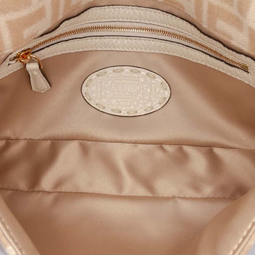Fendi Zucca Wool Selleria Baguette Brown Wool Good condition - Model View