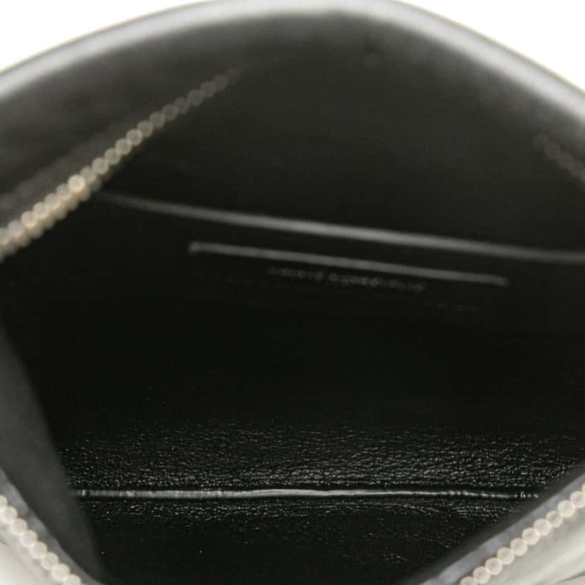 Saint Laurent Antiqued Lambskin Sid Flat Crossbody Black Leather Good condition - Model View