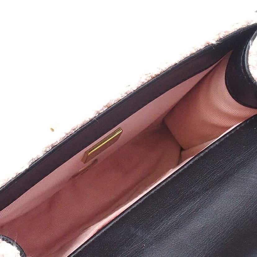 Chanel Mini Tweed My Own Frame Flap Pink Tweed Good condition - Model View