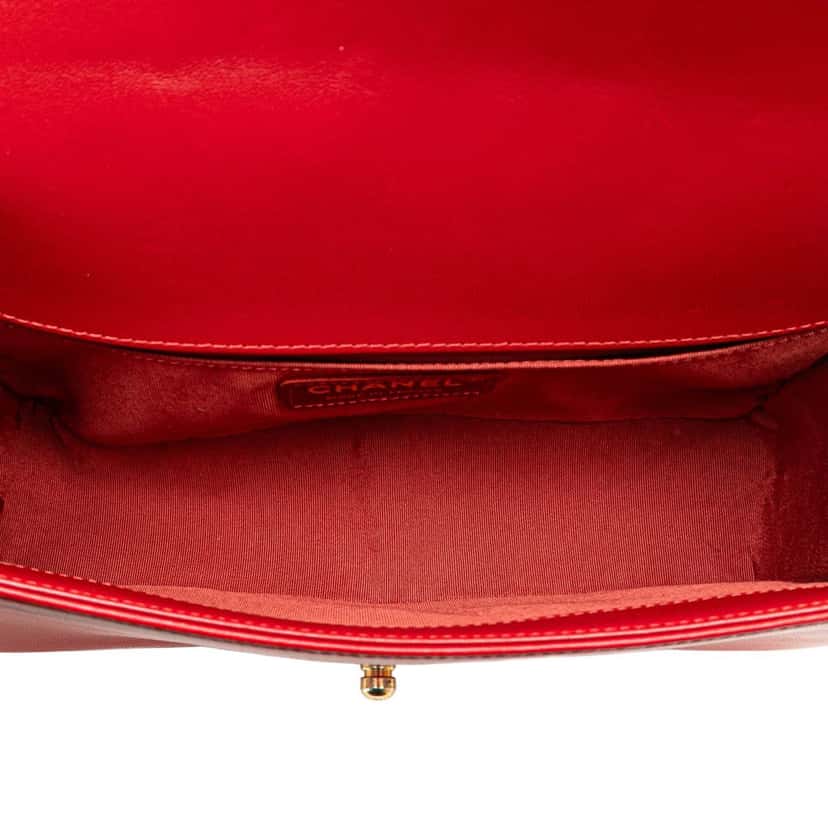 Chanel Old Medium Quilted Lambskin Boy Flap Red Leather Good condition - Model View