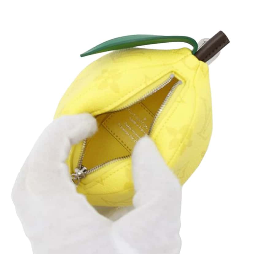 Louis Vuitton Monogram Lemon Pouch Yellow Canvas Good condition - Model View