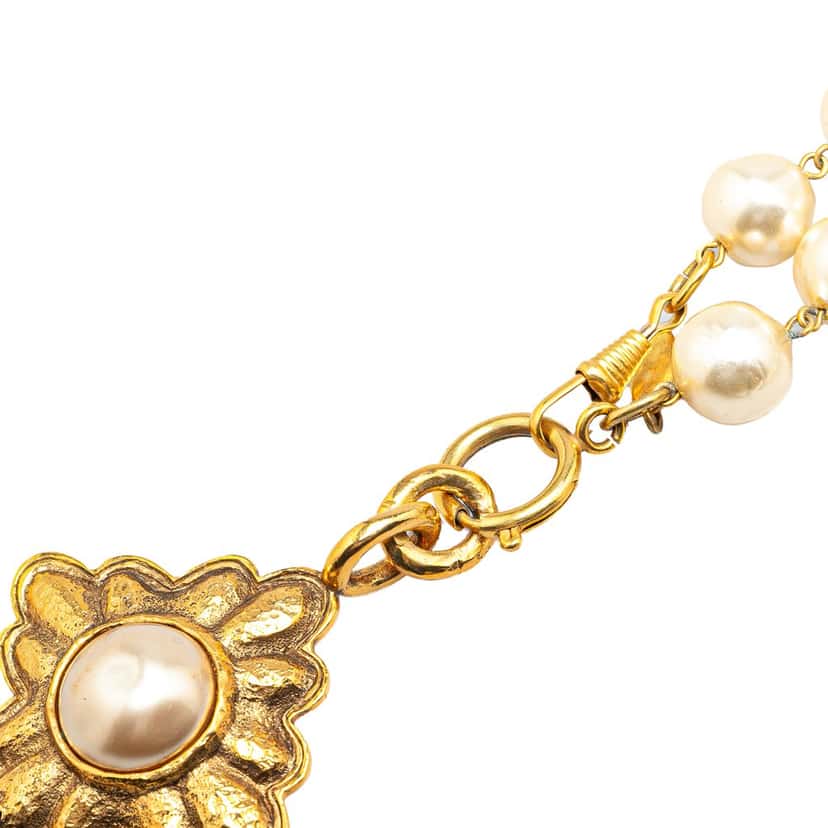 Chanel Gold Plated Faux Pearl Necklace Gold Metal Good condition - Back View
