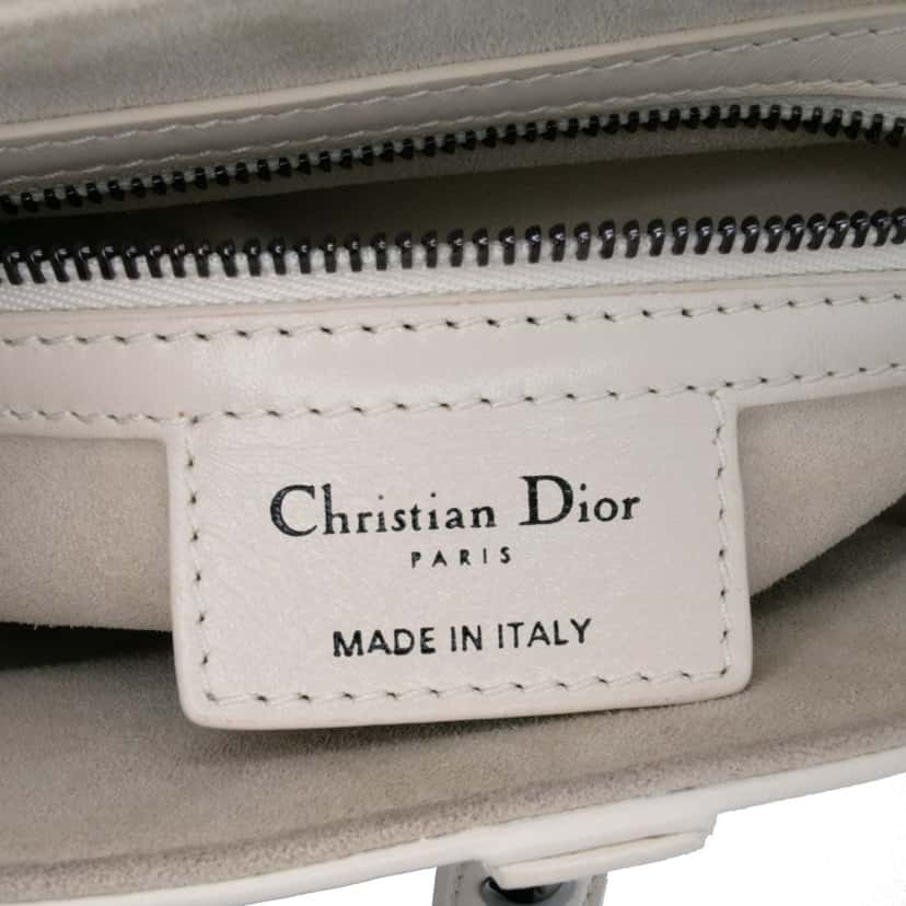 Dior Studded Leather Saddle Bag White Leather Good condition - Box View