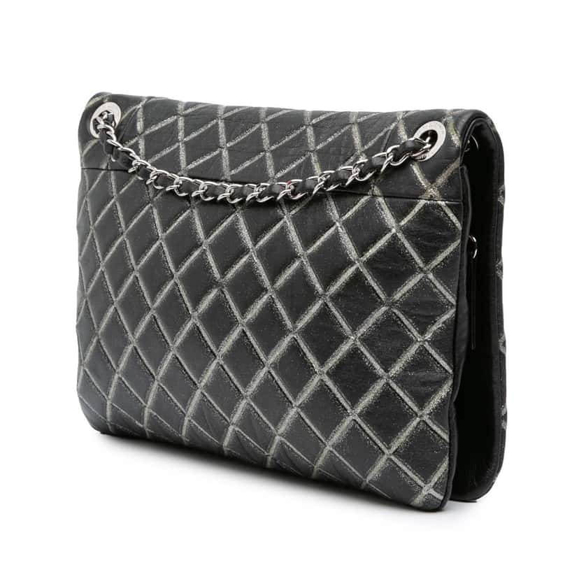 Chanel Quilted Metallic Distressed Lambskin CC Crystal Flap Black Leather Good condition - Back View
