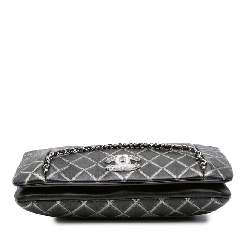 Chanel Quilted Metallic Distressed Lambskin CC Crystal Flap Black Leather Good condition - Inside View