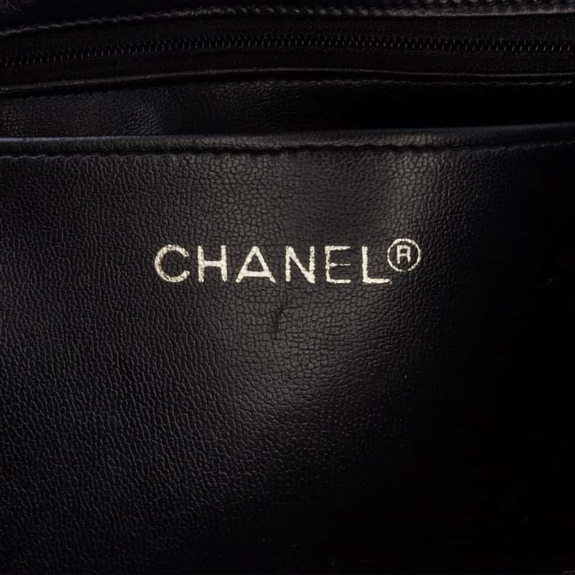 Chanel Small CC Quilted Lambskin Turnlock Full Single Flap Black Leather Good condition - Box View