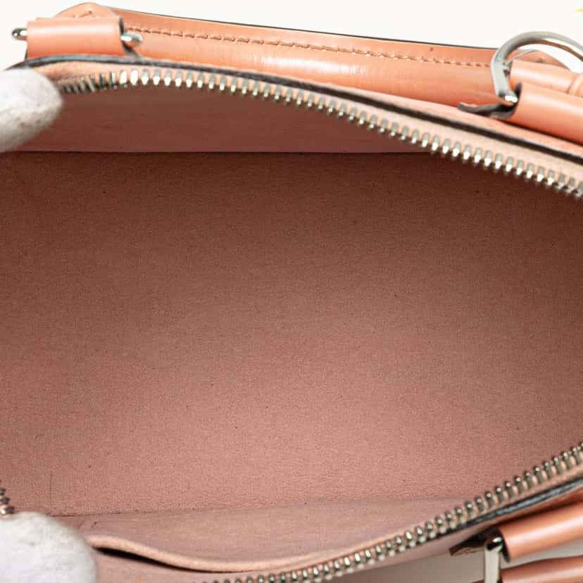 Louis Vuitton Epi Alma BB Pink Leather Good condition - Model View