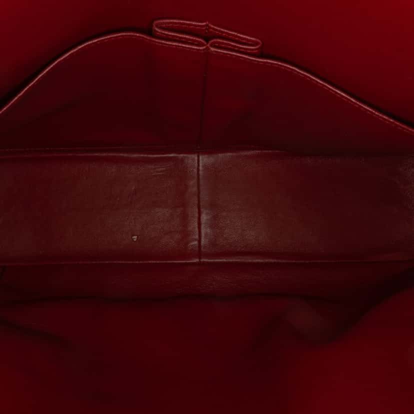 Chanel Maxi Classic Caviar Double Flap Red Leather Good condition - Model View