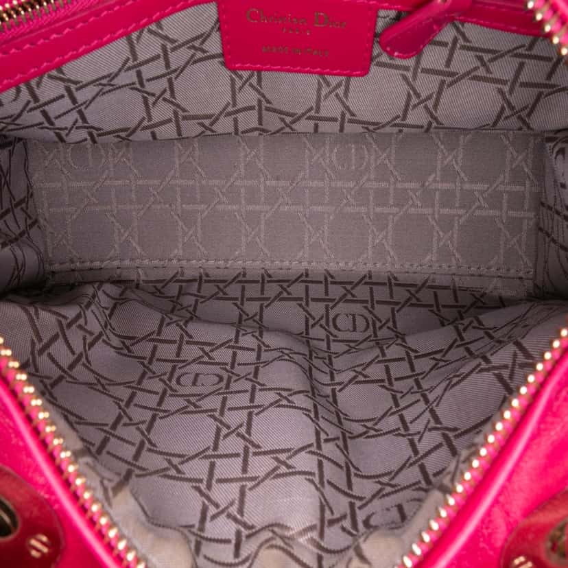 Dior Medium Lambskin Cannage Lady Dior Pink Leather Good condition - Model View
