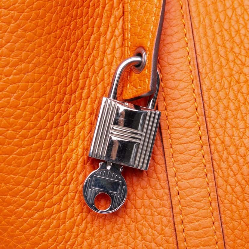Hermès Clemence Picotin Lock 22 Orange Leather Good condition - Box View
