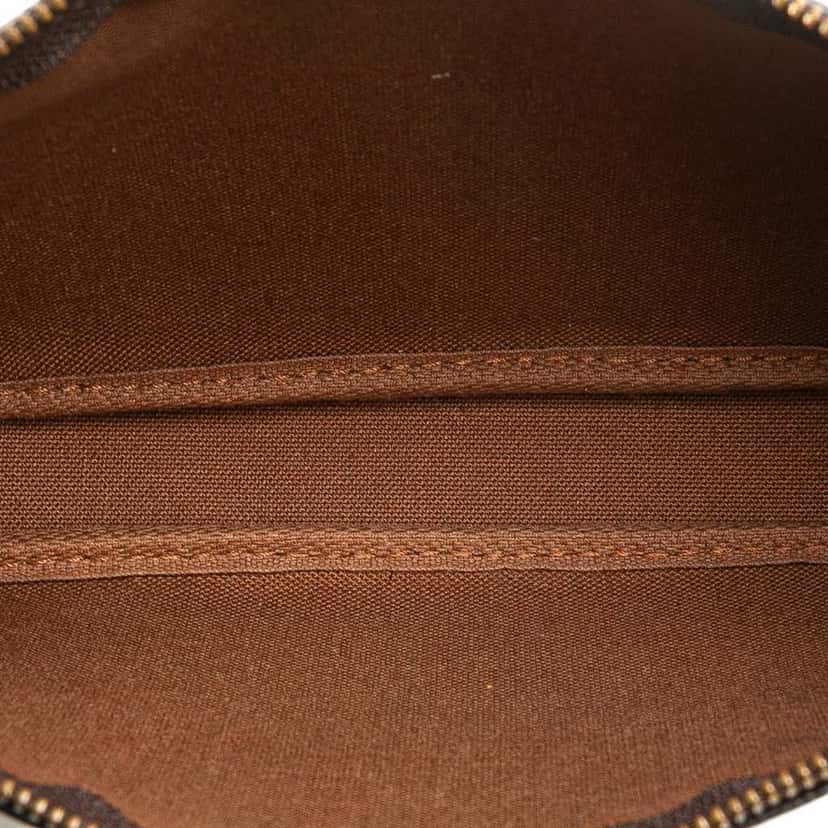 Louis Vuitton Monogram Pochette Accessoires Brown Canvas Good condition - Model View