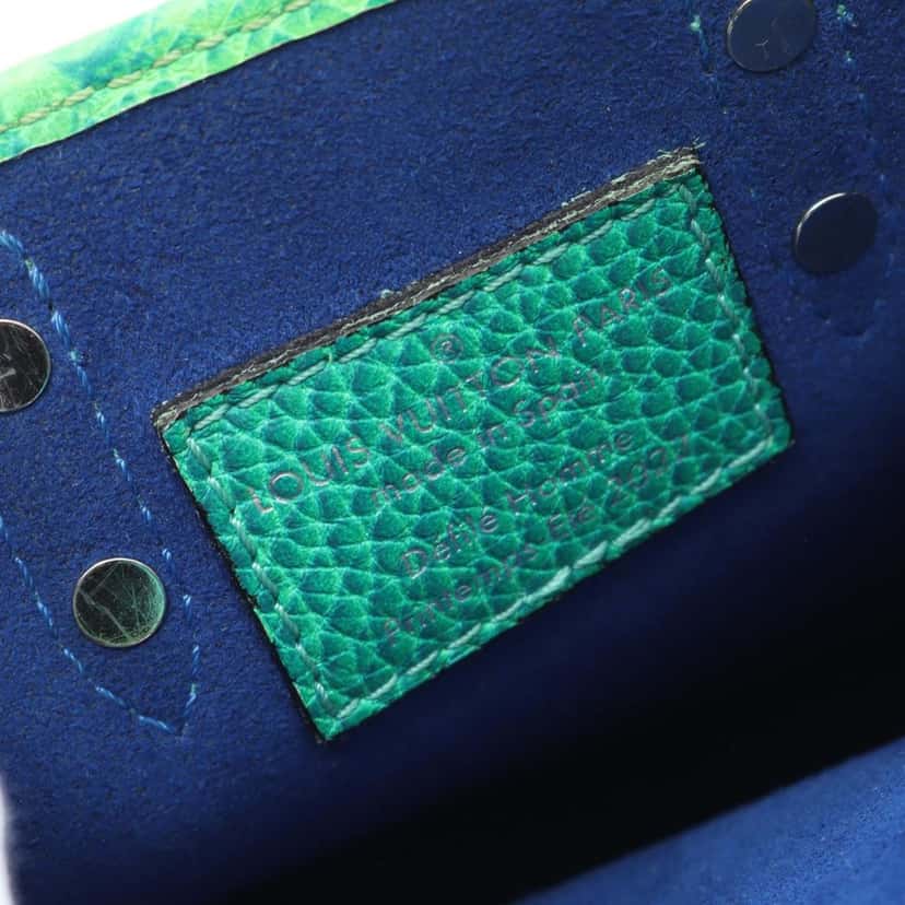Louis Vuitton Monogram Taurillon Illusion Sac Plat XS Green Leather Good condition - Model View