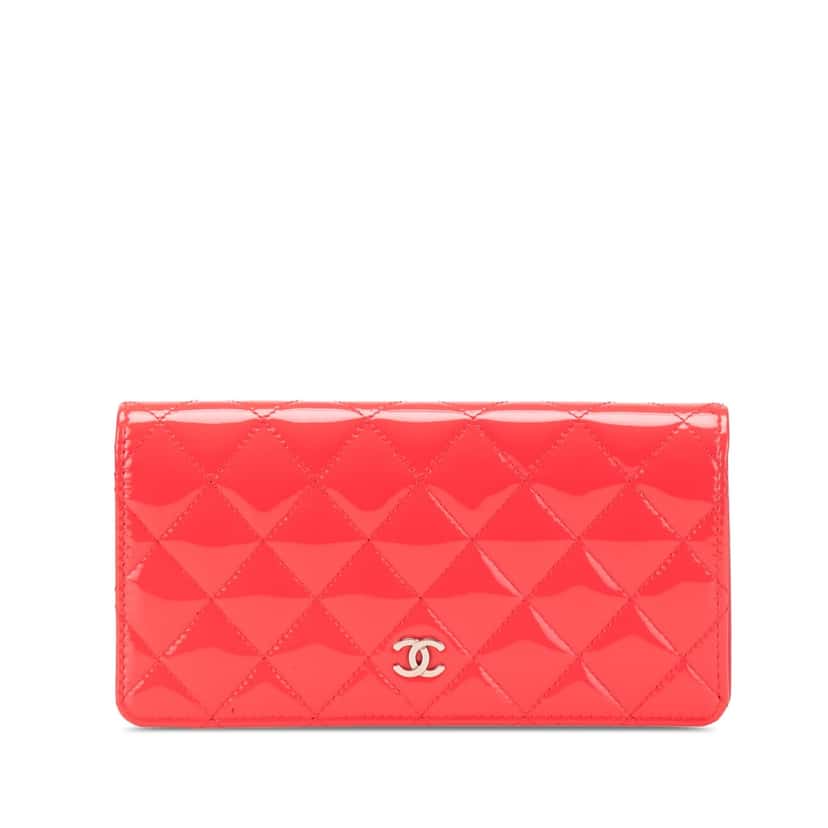 Chanel CC Quilted Patent Leather L Yen Bifold Wallet Pink Leather Good condition - Front View