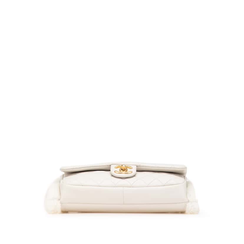Chanel Quilted Lambskin and Shearling CC Muff Flap White Leather Good condition - Inside View
