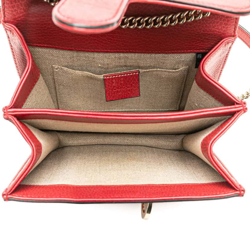 Gucci Small Dollar Calfskin Interlocking G Crossbody Red Leather Good condition - Model View