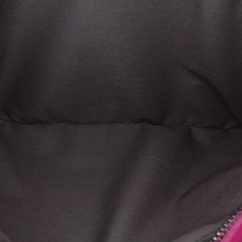 Bottega Veneta Small Calfskin Intrecciomirage Embossed Butterfly Chain Crossbody Pink Leather Very good condition - Model View