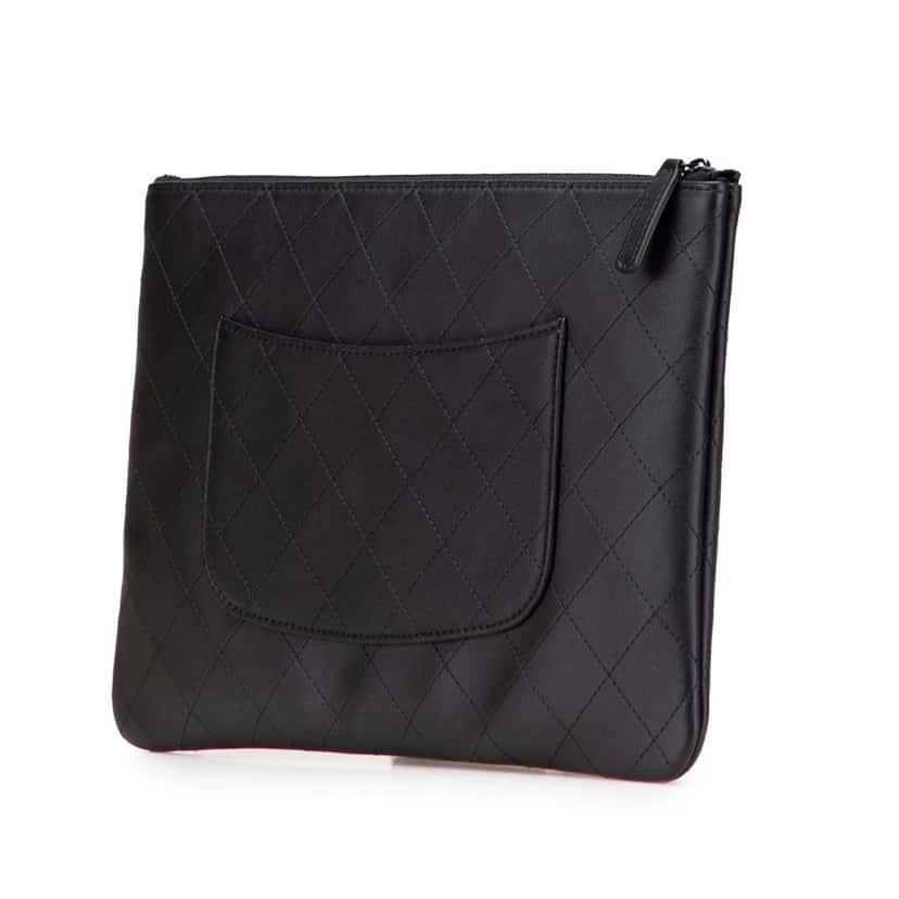 Chanel Medium Stitched Calfskin CC Cosmetic Case Black Leather Very good condition - Back View