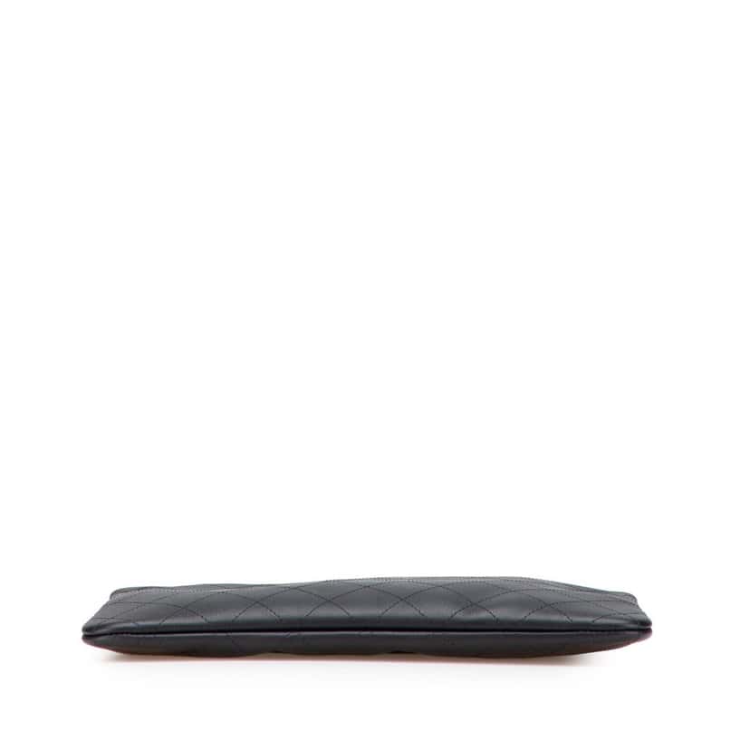 Chanel Medium Stitched Calfskin CC Cosmetic Case Black Leather Very good condition - Inside View
