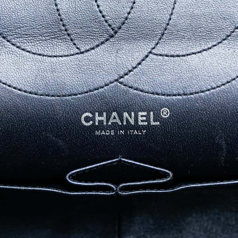 Chanel Reissue 2.55 Aged Metallic Calfskin Flap 226 Blue Leather Good condition - Box View
