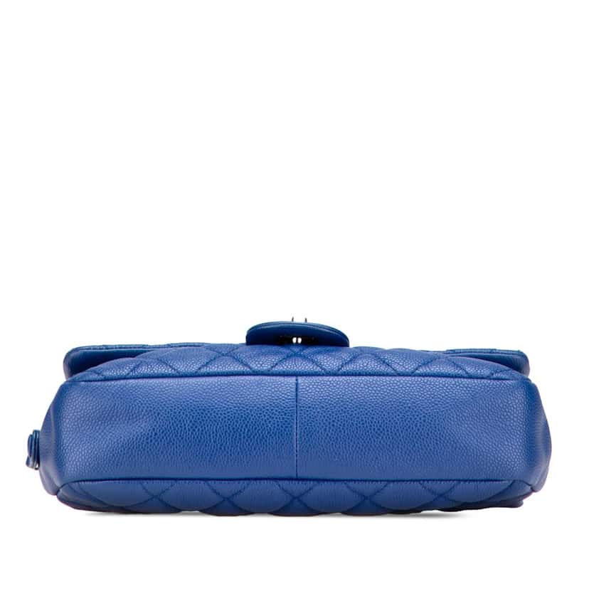 Chanel Medium Quilted Caviar Easy Flap Blue Leather Good condition - Inside View