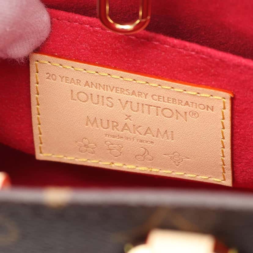 Louis Vuitton Takashi Murakami Monogram Panda OnTheGo BB Brown Canvas Very good condition - Model View