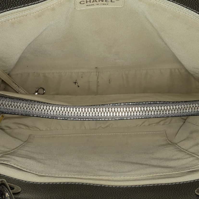 Chanel Metallic Caviar Grand Shopping Tote Grey Leather Good condition - Box View