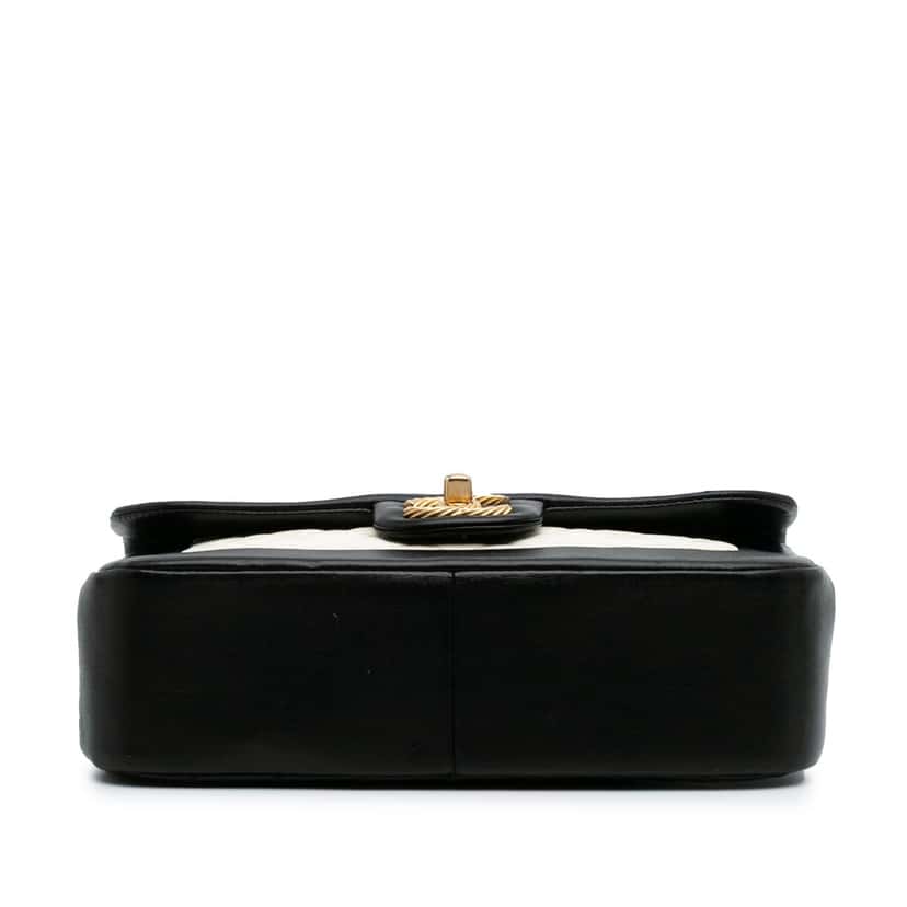 Chanel Paris Cosmopolite Small Bicolor Textured Lambskin Flap Black Leather Good condition - Inside View