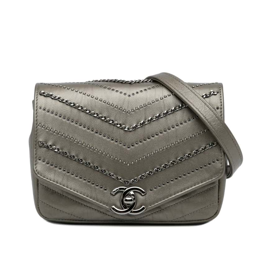 Chanel Small Chevron Data Center Envelope Flap Bag Gold Leather Very good condition - Front View