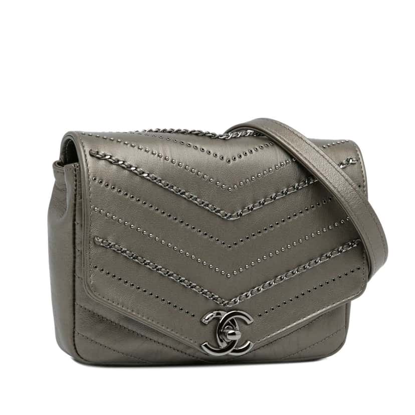 Chanel Small Chevron Data Center Envelope Flap Bag Gold Leather Very good condition - Back View