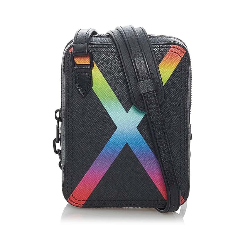 Louis Vuitton Taiga Rainbow Danube Black Leather Good condition - Front View