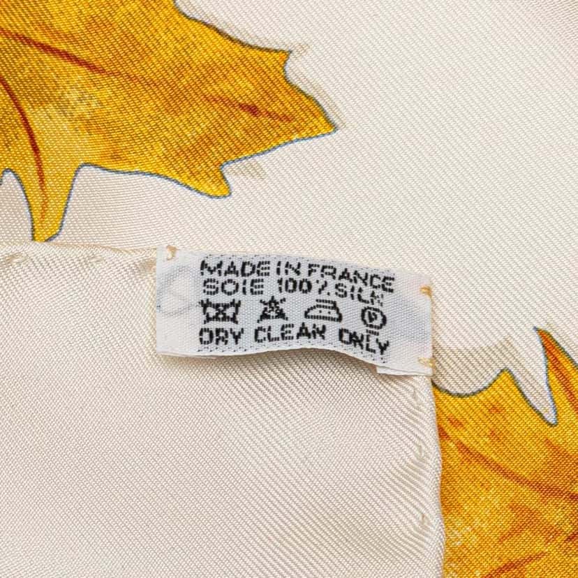 Hermès A Walk In The Park Silk Scarf White Silk Good condition - Inside View