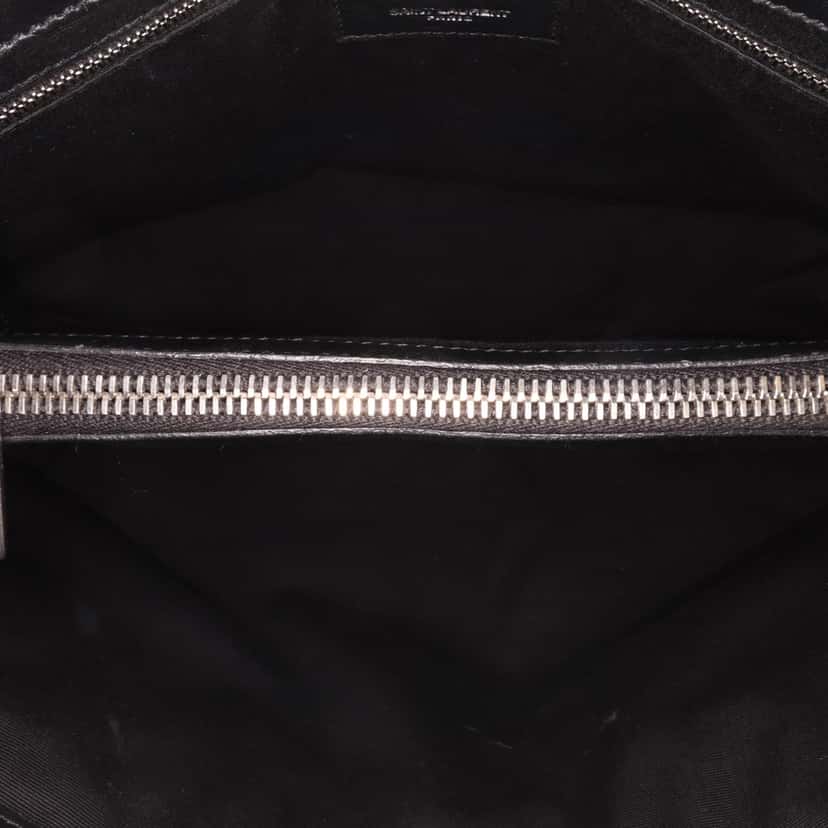 Saint Laurent Medium Matelasse Leather LouLou Shoulder Bag Black Leather Good condition - Model View