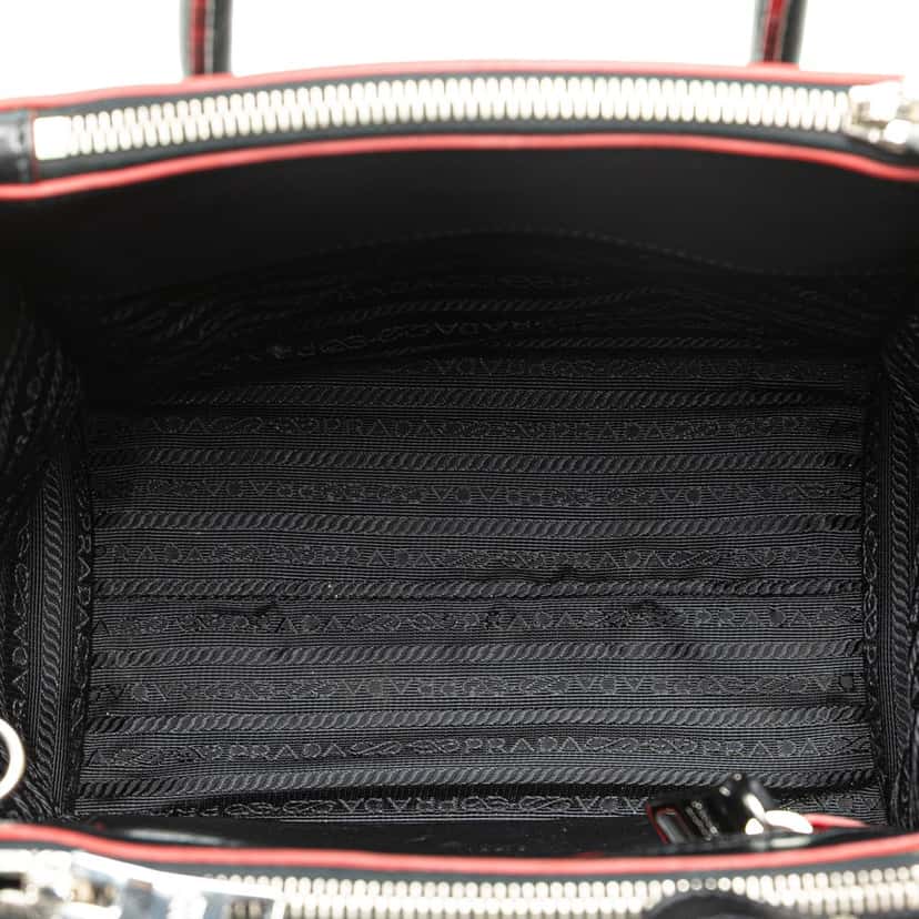 Prada Mini Scamosciato Trimmed Glace Calf Twin Pocket Satchel Black Leather Good condition - Model View