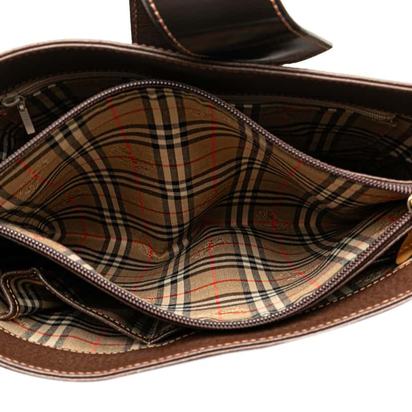 Burberry Leather Shoulder Bag Brown Leather Good condition - Model View