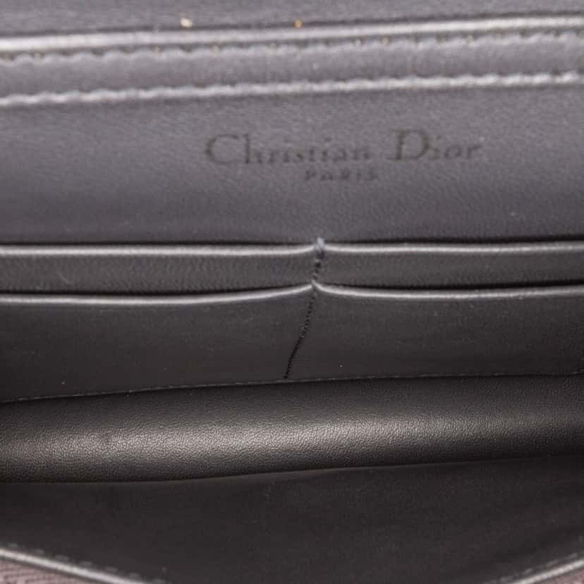 Dior Metallic Patent Microcannage Diorama Wallet on Chain Black Leather Good condition - Model View