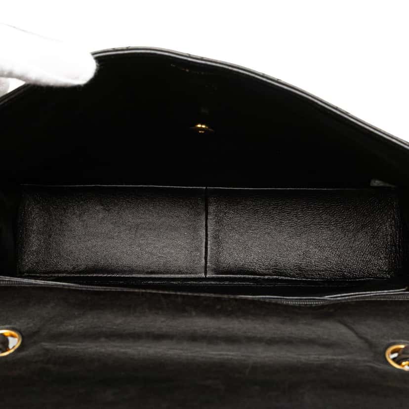 Chanel Jumbo Classic Lambskin Single Flap Black Leather Good condition - Model View