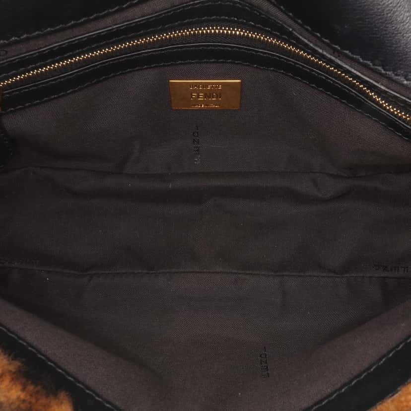Fendi Medium Zucca Shearling Baguette Satchel Brown Good condition - Model View