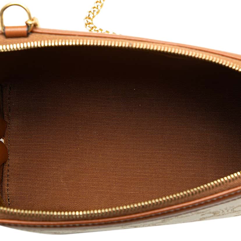 Celine Triomphe Coated Canvas Clutch On Chain White Canvas Good condition - Model View