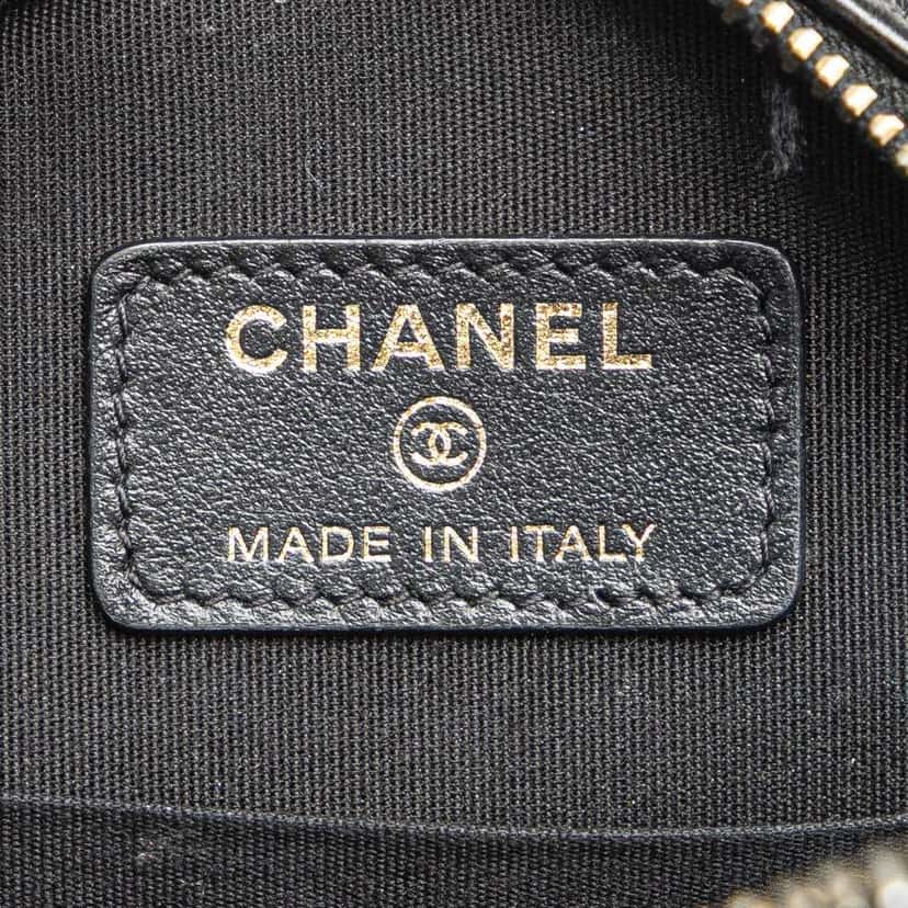 Chanel Quilted Calfskin Pearl Studded Round Clutch with Chain Black Leather Good condition - Box View