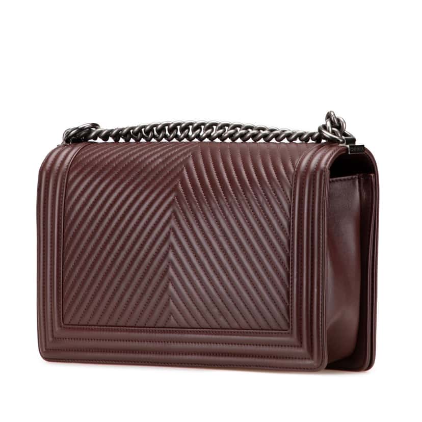 Chanel Medium Chevron Calfskin Boy Flap Red Leather Good condition - Back View