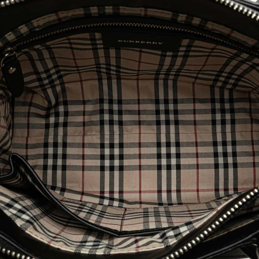 Burberry Leather Handbag Black Leather Good condition - Model View