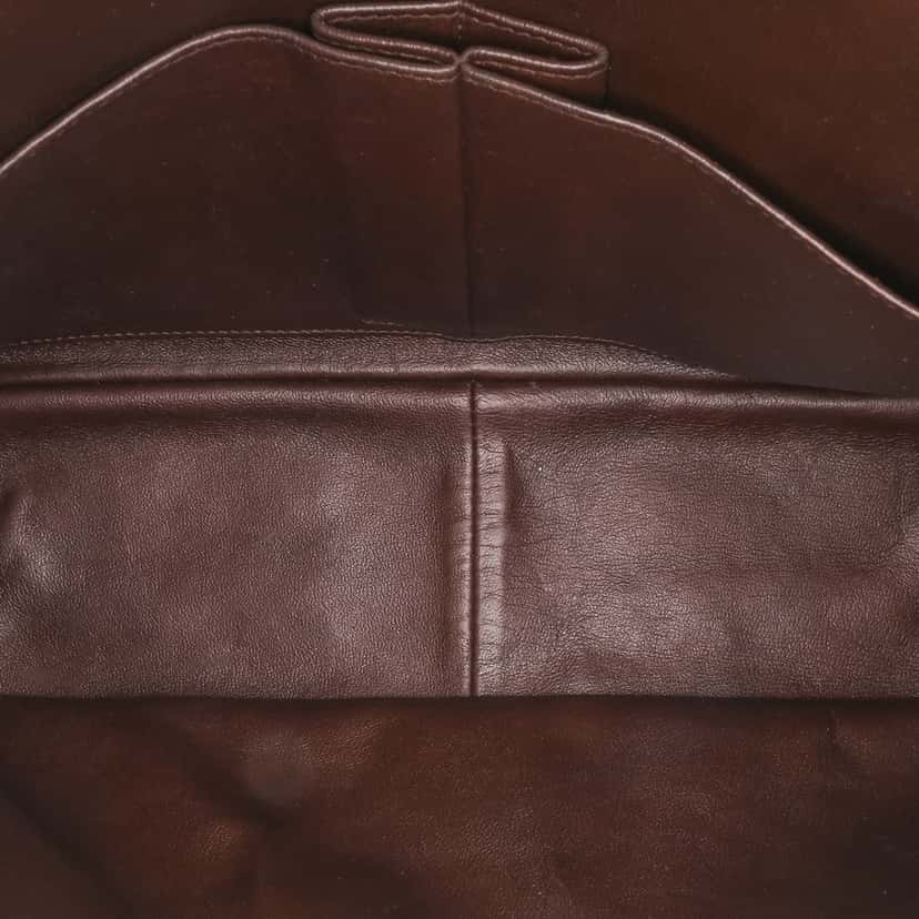 Chanel Reissue 2.55 Quilted Patent Double Flap 227 Brown Leather Good condition - Model View