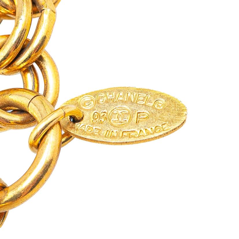 Chanel Gold Plated CC Round Mirror Pendant Necklace Gold Metal Good condition - Model View