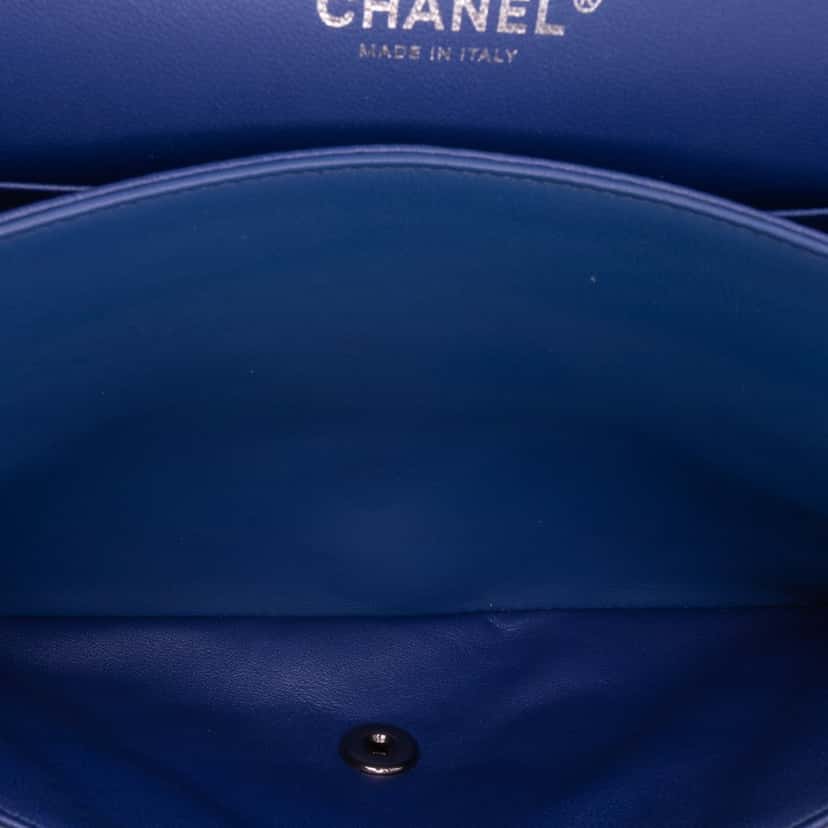 Chanel Jumbo Classic Patent Double Flap Blue Leather Good condition - Box View