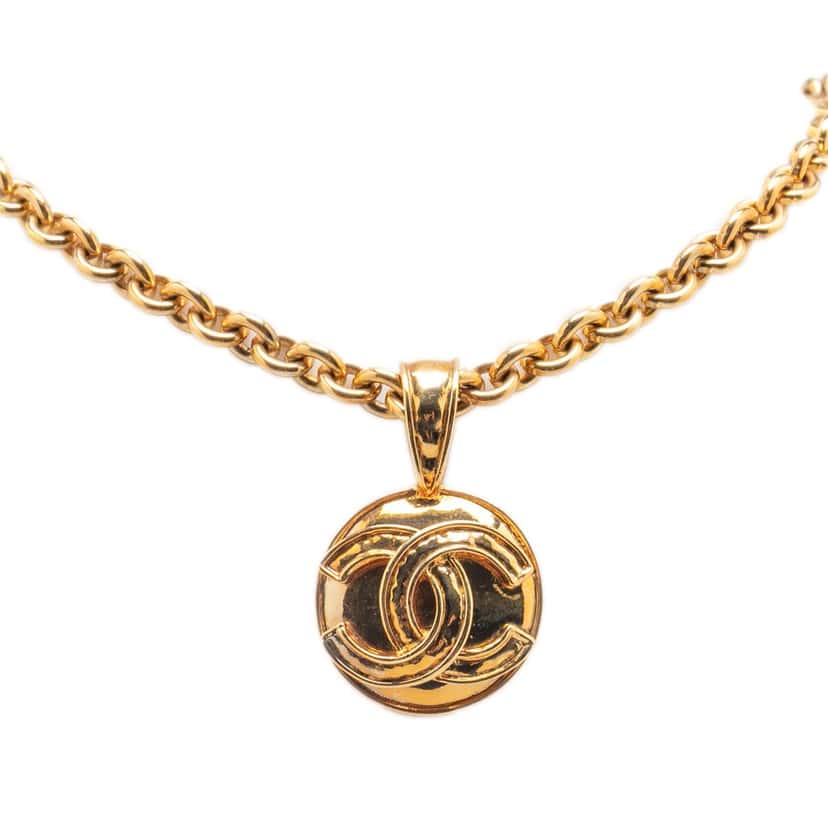 Chanel Gold Plated CC Round Medallion Pendant Necklace Gold Metal Good condition - Front View