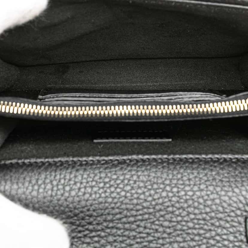 Valentino Pebbled Calfskin Rockstud Chain Wallet Black Leather Good condition - Model View